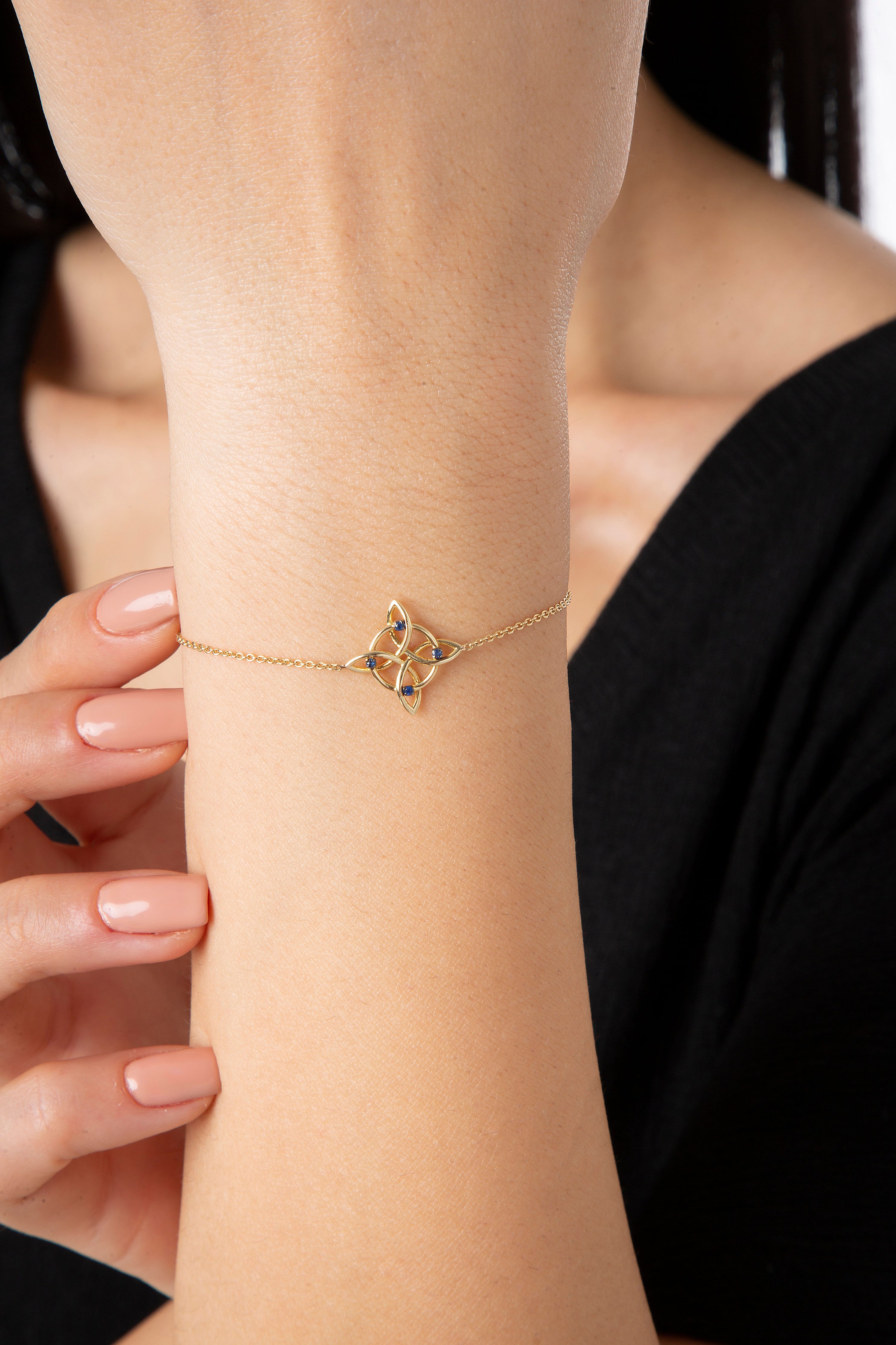 Pure Magic Knot in Yellow Gold - Her Story Shop